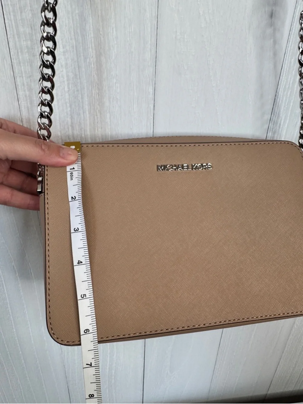 Michael Kors Jet Set Tan Leather Crossbody with Chain Strap - Picture 13 of 14